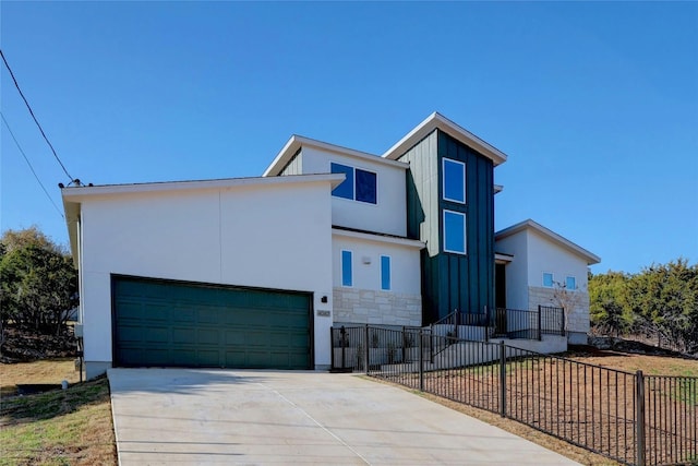 view of front of house featuring a garage