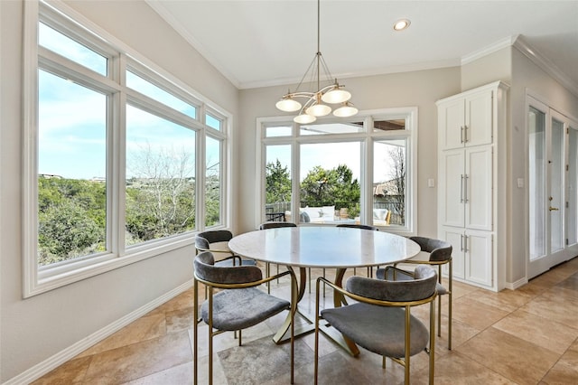 dining space with crown molding, recessed lighting, an inviting chandelier, and baseboards