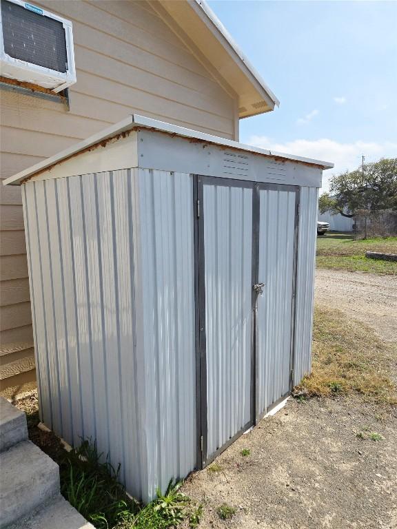 view of outdoor structure