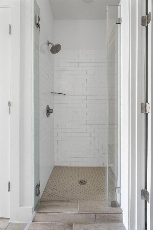 bathroom with walk in shower