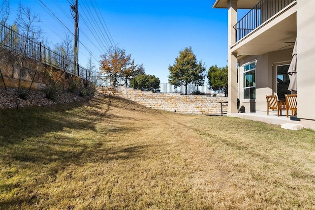 view of yard with a patio