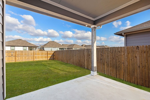 view of yard featuring a patio area