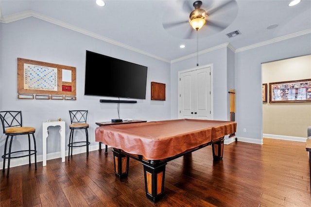 playroom with billiards, wood-type flooring, ornamental molding, and ceiling fan