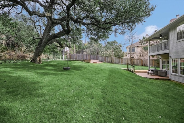 view of yard with a patio