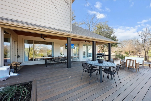 deck with ceiling fan