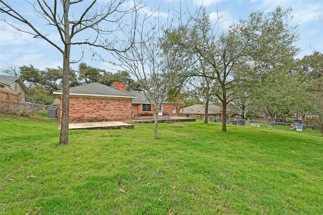 view of yard featuring a patio