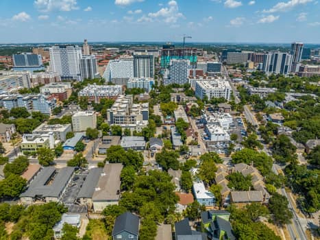 drone / aerial view featuring a city view