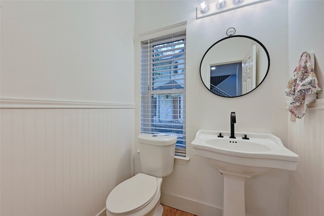 bathroom featuring toilet