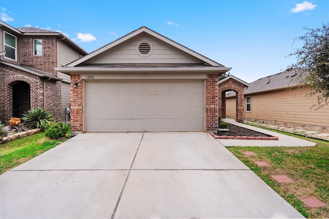 view of front facade featuring a garage