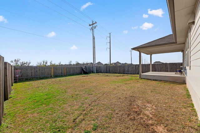 view of yard featuring a patio