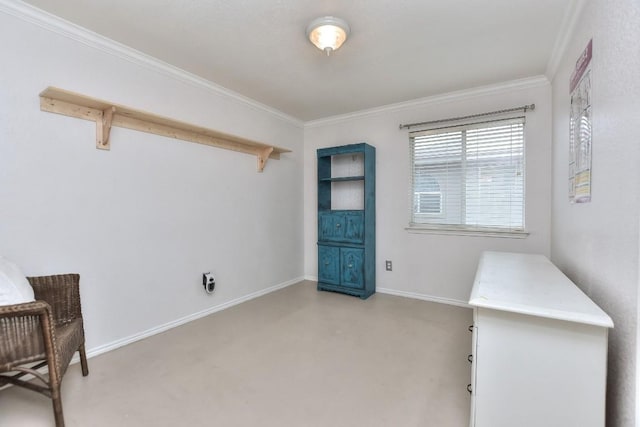 sitting room with ornamental molding