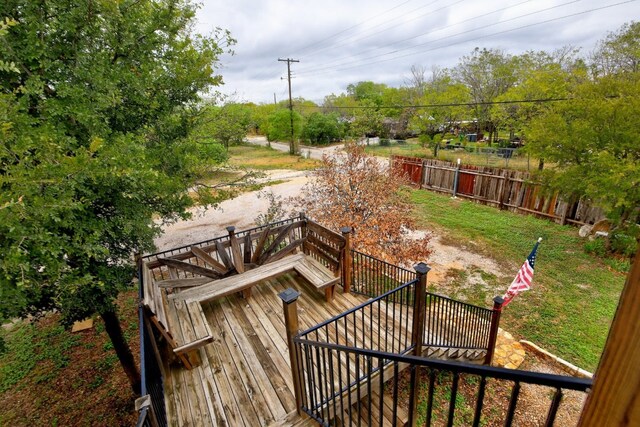 1000 Ledbetter St, Round Rock, TX 78681 - deck with stairway