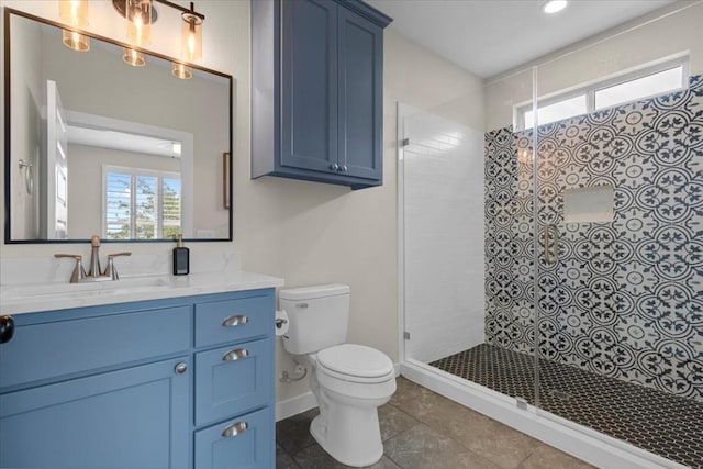 117 Nakalele Ln, Bastrop, TX 78602 - full bathroom featuring toilet, vanity, tiled shower, plenty of natural light, and recessed lighting
