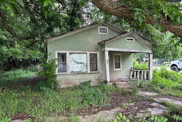 exterior space with a porch