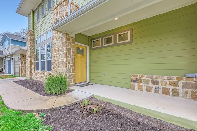 10610 Wills Loop, Austin, TX 78717 - entrance to property with stone siding