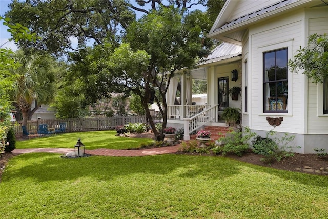 209 E Elizabeth St, Austin, TX 78704 - view of yard with covered porch