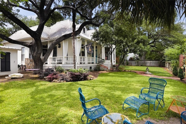 209 E Elizabeth St, Austin, TX 78704 - view of yard with a porch