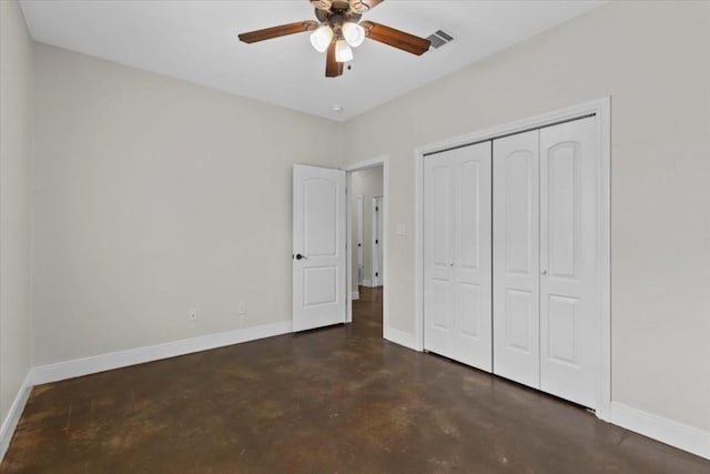 unfurnished bedroom featuring a closet and ceiling fan