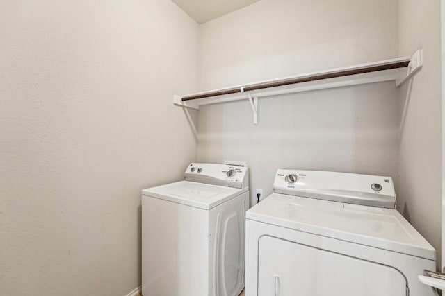 10017 Pinnacle Crest Loop, Austin, TX 78747 - laundry room featuring independent washer and dryer