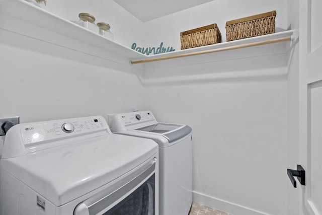 5102 Summerset Trl, Austin, TX 78749 - laundry area featuring laundry area and washer and dryer