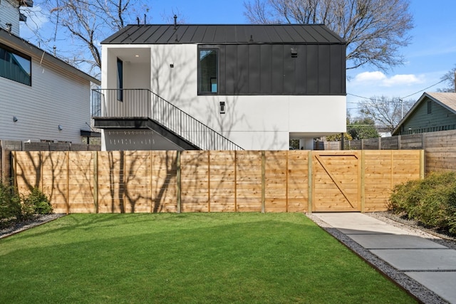 2903 E 14th St Unit 1, Austin, TX 78702 - view of yard with a gate