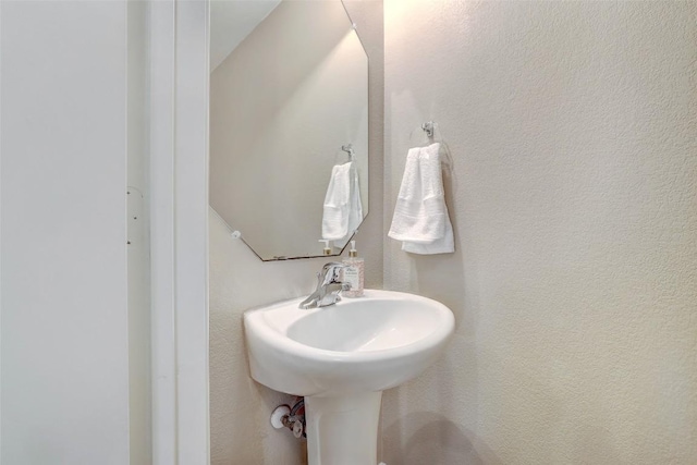 218 Cloud Rd, Hutto, TX 78634 - bathroom featuring a sink