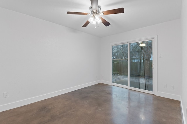 empty room with ceiling fan