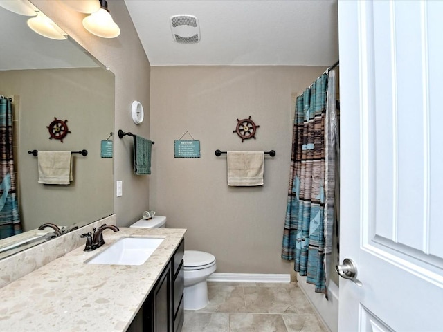 1533 Cresson Trl, Leander, TX 78641 - full bath with toilet, vanity, baseboards, and a shower with shower curtain
