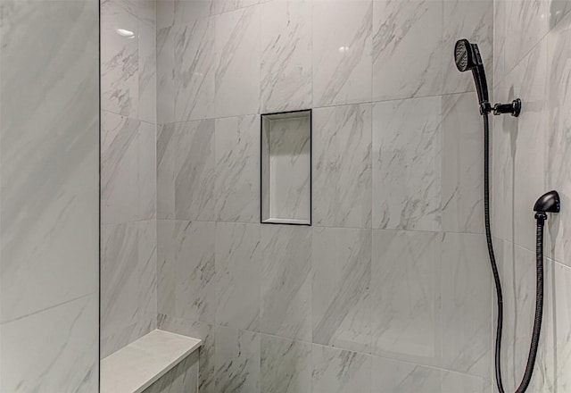 1012 Impala Dr, Granite Shoals, TX 78654 - full bathroom with a tile shower