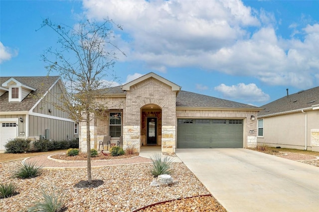 view of front of house with a garage