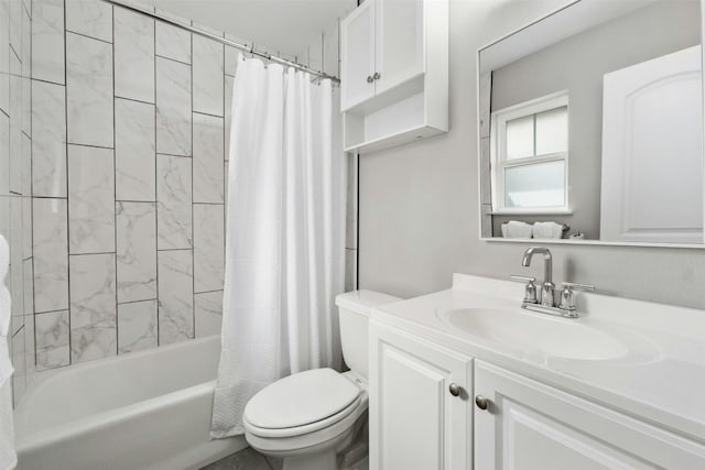 10113 Quail Hutch Dr, Austin, TX 78758 - full bath featuring toilet, vanity, and shower / tub combo with curtain