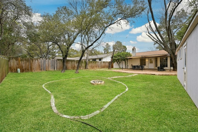 view of yard with a patio