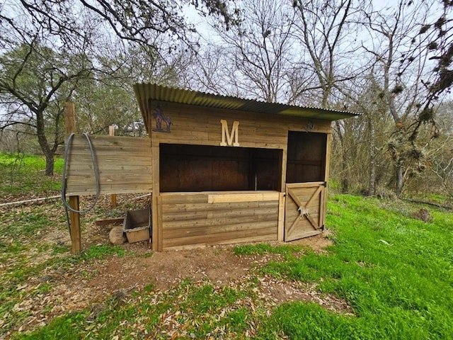 view of outdoor structure