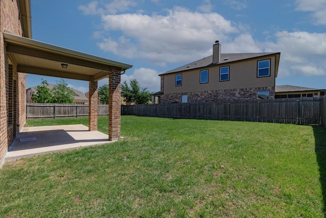 view of yard featuring a patio