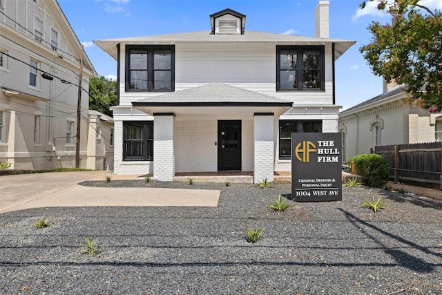 view of front facade