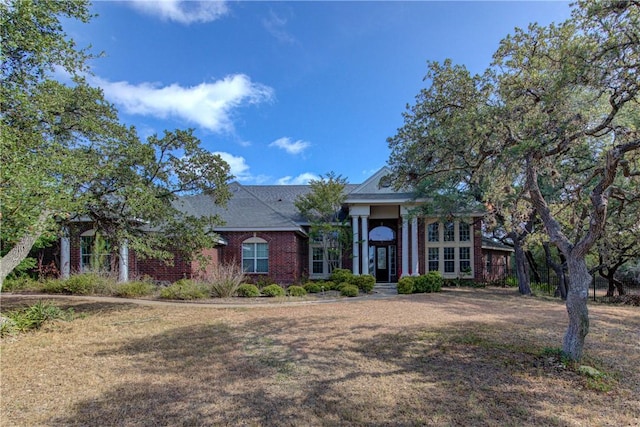 view of front of house with a front yard