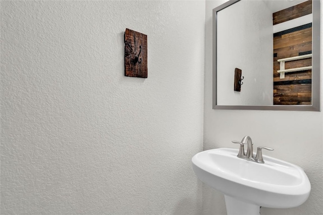 bathroom with sink