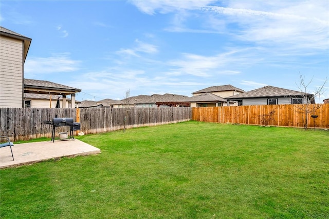 view of yard with a patio