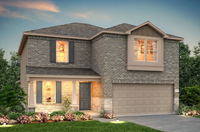 view of front facade with a garage