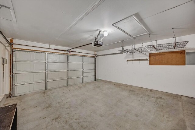 3580 Rock Shelf Ln, Round Rock, TX 78681 - garage featuring a garage door opener