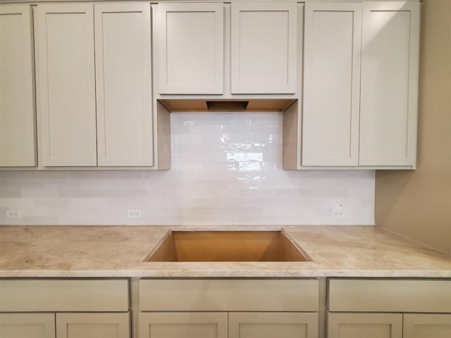 1505 Cole Estates Dr, Georgetown, TX 78628 - kitchen with tasteful backsplash