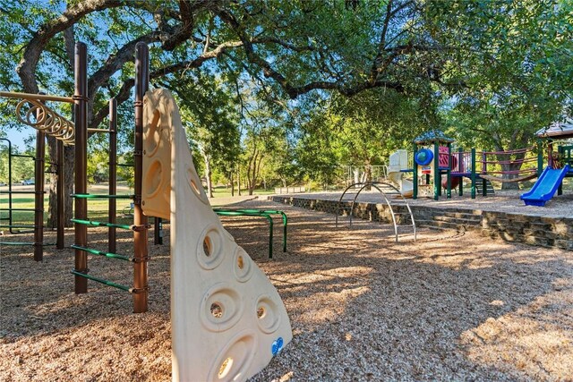10920 Crown Colony Dr Unit C, Austin, TX 78747 - photo 32