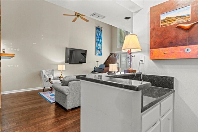 10920 Crown Colony Dr Unit C, Austin, TX 78747 - photo 10