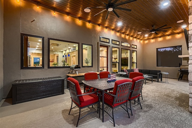 view of patio with ceiling fan and outdoor lounge area