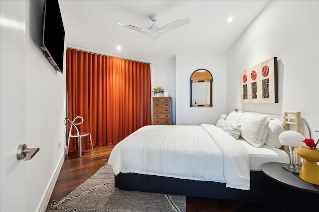 501 W Ave Unit 2904, Austin, TX 78701 - bedroom with wood finished floors, recessed lighting, and a ceiling fan