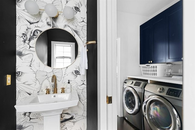 1508 E 11th St, Austin, TX 78702 - laundry area featuring washing machine and clothes dryer