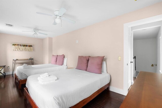 1508 E 11th St, Austin, TX 78702 - bedroom featuring hardwood / wood-style floors and ceiling fan