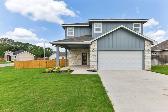112 Callie St, Smithville, TX 78957 - traditional-style home featuring fence, driveway, a front yard, and a garage