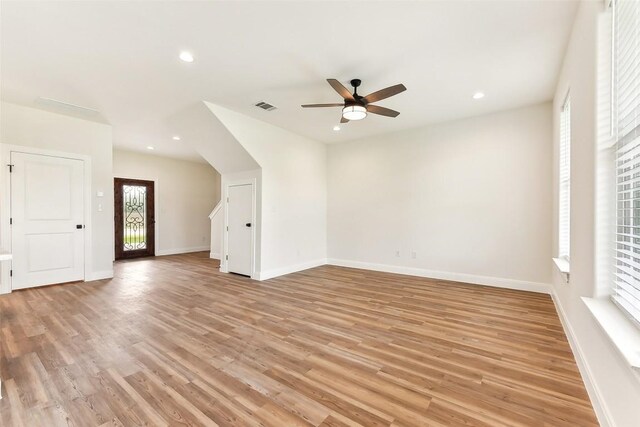 112 Callie St, Smithville, TX 78957 - bonus room featuring ceiling fan, light wood-style flooring, visible vents, and plenty of natural light