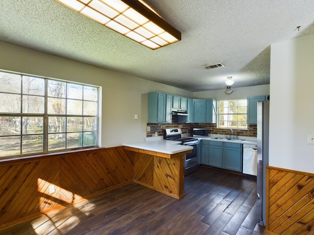 569 N Berry Rdg, Caldwell, TX 77836 - photo 5